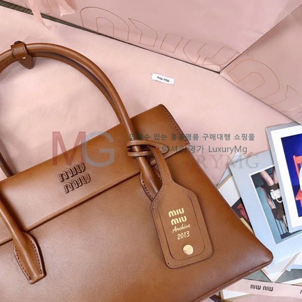 �̿�̿� �ָ��׸� ��Ʈ�� 5BA302-2