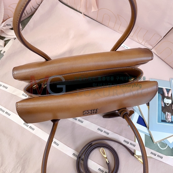 �̿�̿� �ָ��׸� ��Ʈ�� 5BA302-2