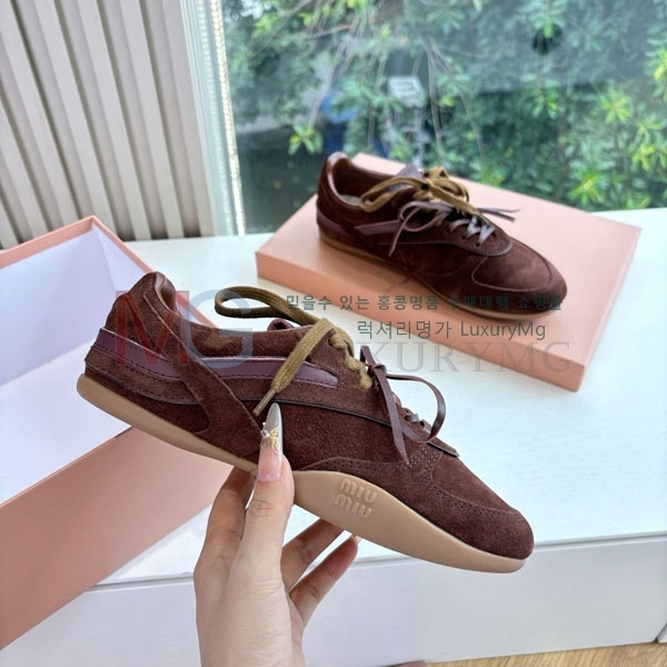 �������� �̿�̿� ����Ŀ�� M2225046