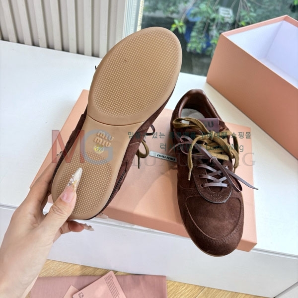 �������� �̿�̿� ����Ŀ�� M2225046