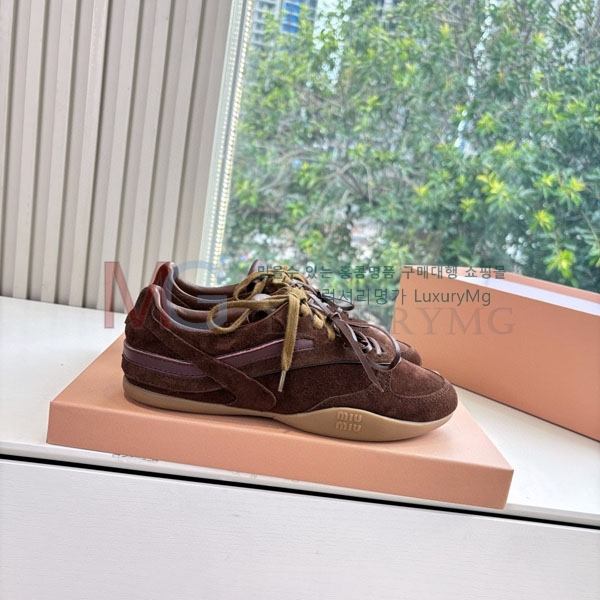 �������� �̿�̿� ����Ŀ�� M2225046