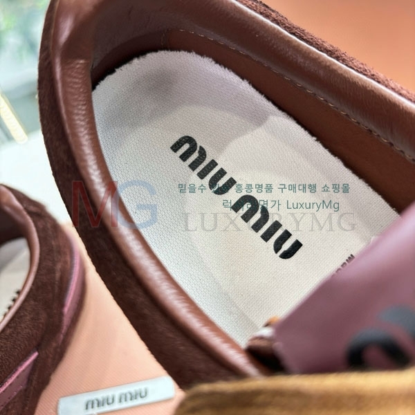 �������� �̿�̿� ����Ŀ�� M2225046