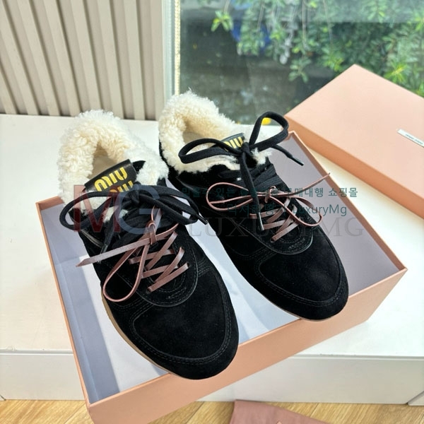 ���� �̿�̿� ����Ŀ�� M2225047
