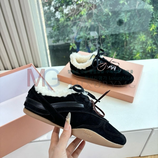 ���� �̿�̿� ����Ŀ�� M2225047