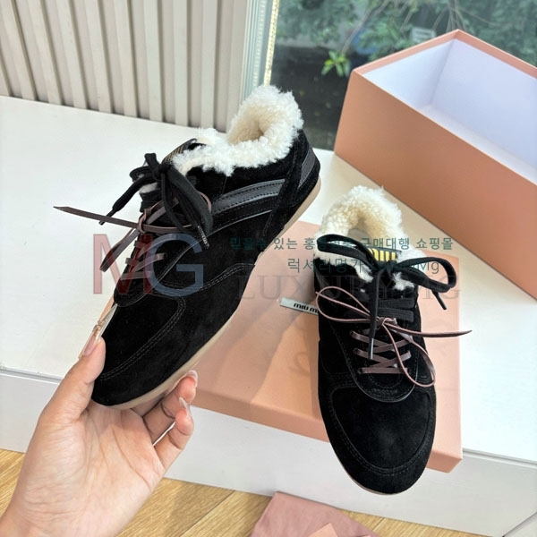 ���� �̿�̿� ����Ŀ�� M2225047