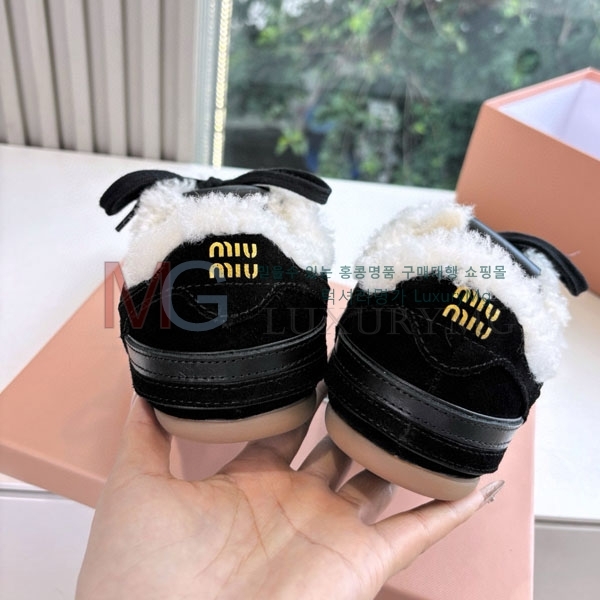 ���� �̿�̿� ����Ŀ�� M2225047