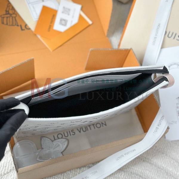 ���̺��� ����Ʈ ������ Ŭ��ġ�� M61692-203