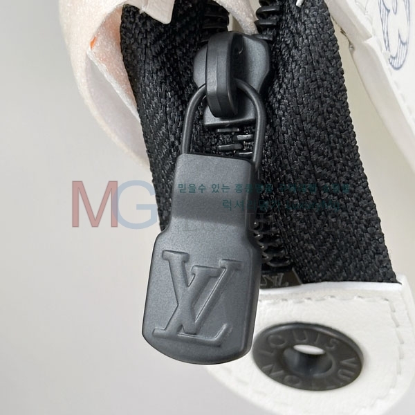 ���̺��� ����Ʈ ������ Ŭ��ġ�� M61692-203
