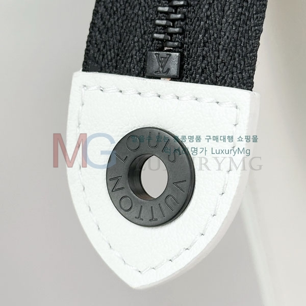 ���̺��� ����Ʈ ������ Ŭ��ġ�� M61692-203