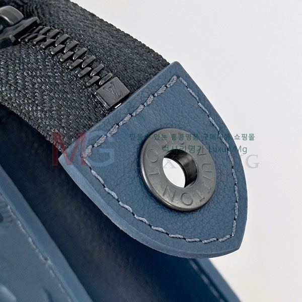 ���̺��� ����Ʈ ������ Ŭ��ġ�� M61692-205