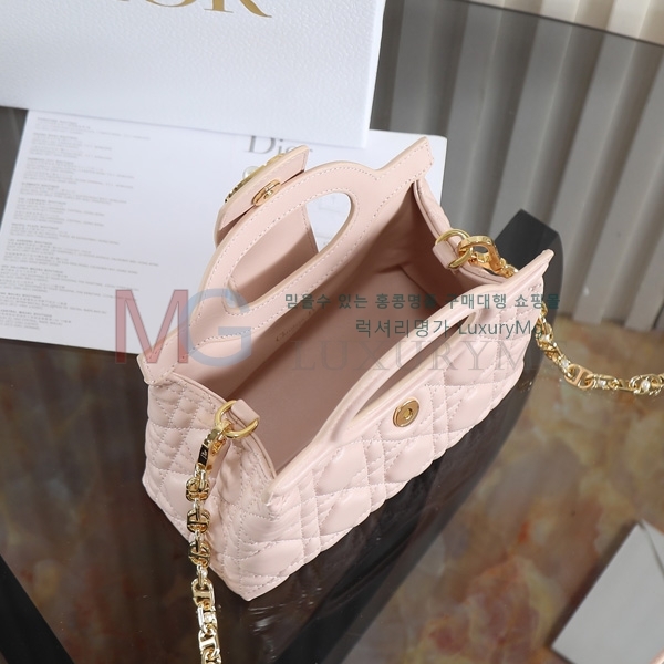 ��� Jolie ž �ڵ� �̴� �� S31233-3