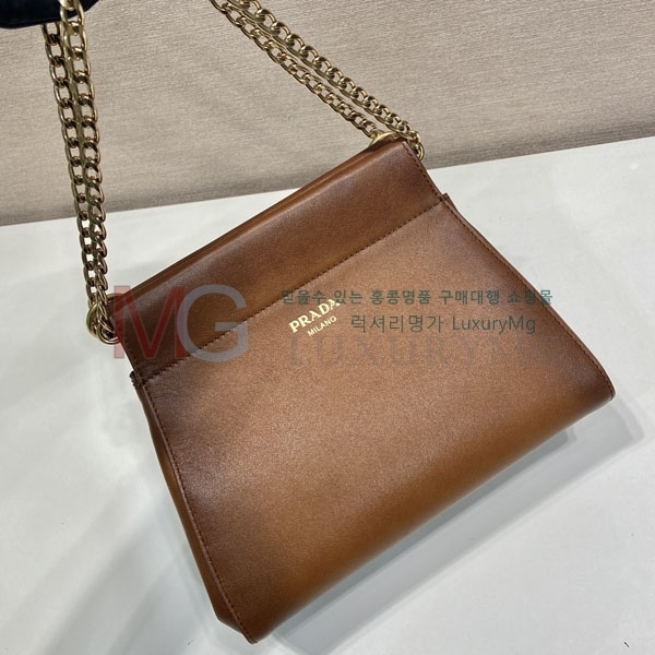 ����� �����̳� �̴� 1BC263-2