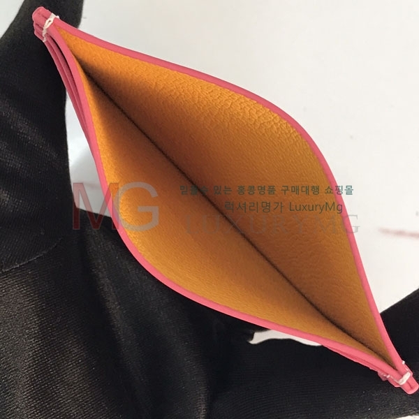  ���ߵ� ī�� Ȧ�� G020601-2