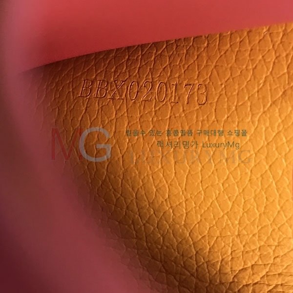  ���ߵ� ī�� Ȧ�� G020601-2