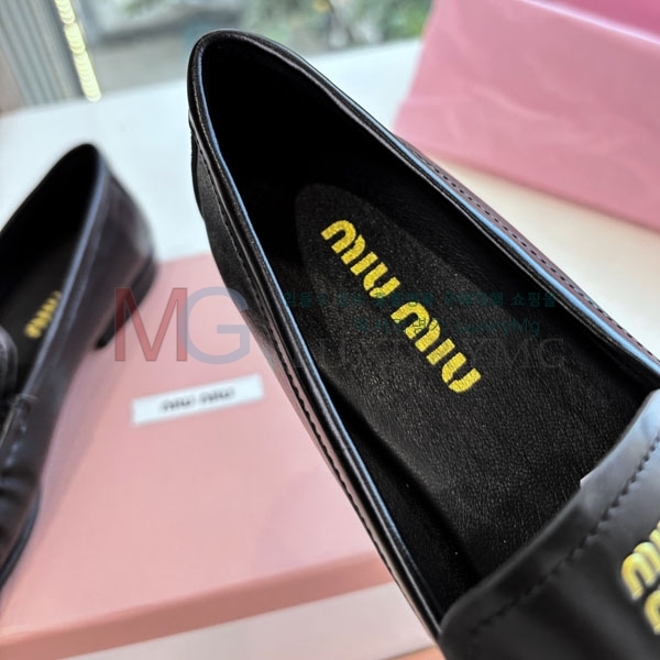 ���� �̿�̿� �÷����� MIU00652