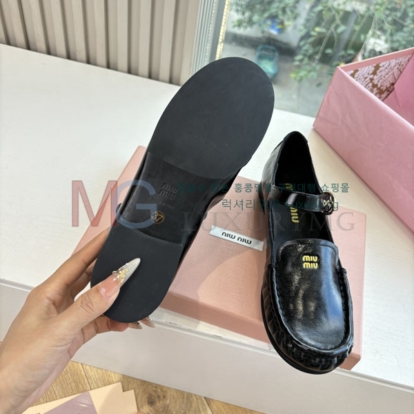���� �̿�̿� �÷����� MIU00651
