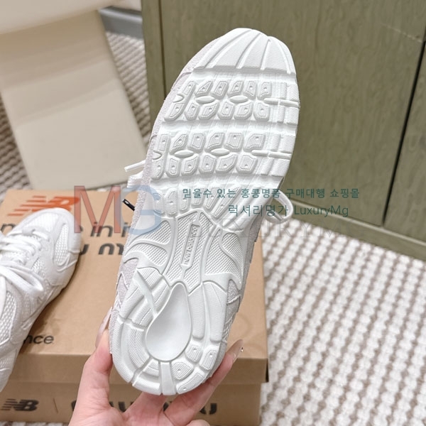  �̿�̿� ����Ŀ�� �������� M1807702