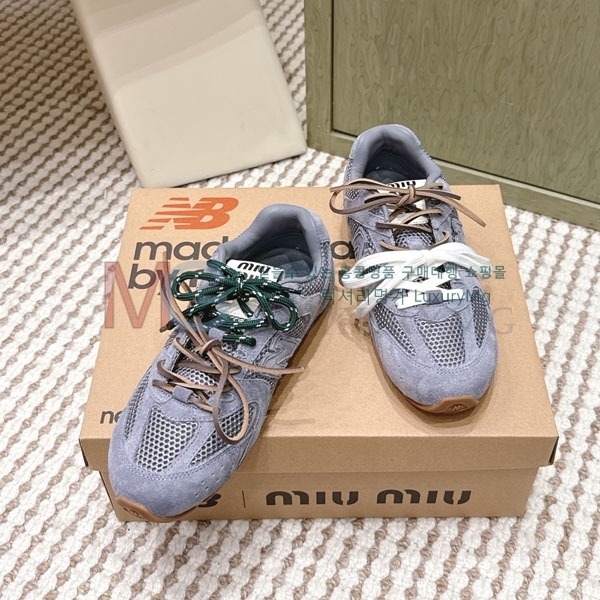  �̿�̿� ����Ŀ�� �������� M1807702-1