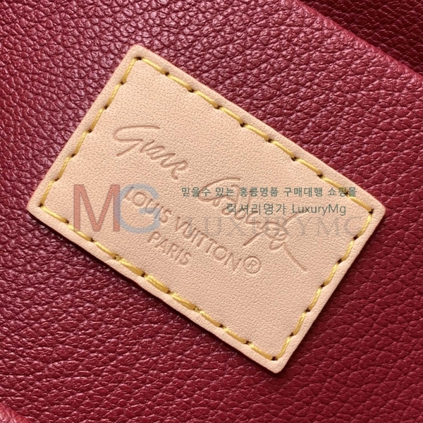 ���̺��� �Ͻ� �̴� ����Ƽ ���̽� M15170-1