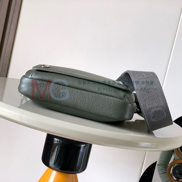 �ο��� ���� ũ�ν��� L9095-4