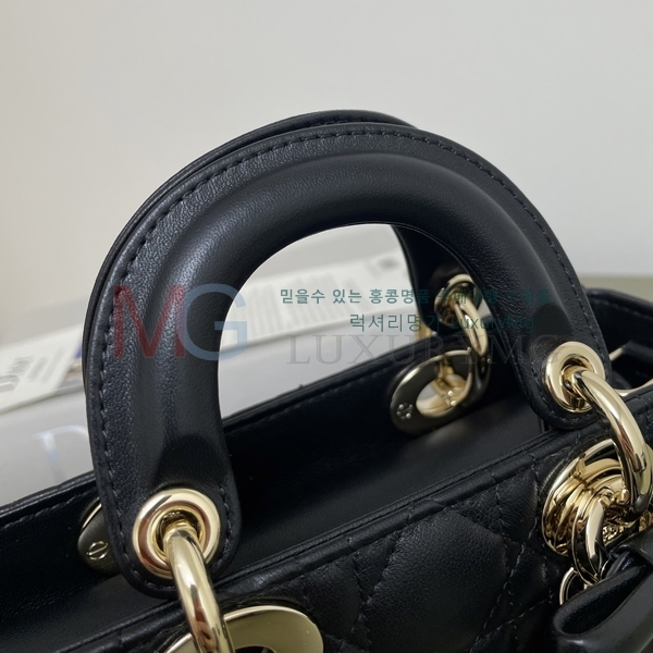��� ���̵� �� ���̹� M599090-104