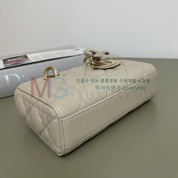 ��� ���̵� �� ���̹� M599090-102