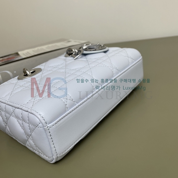 ��� ���̵� �� ���̹� M599090-101