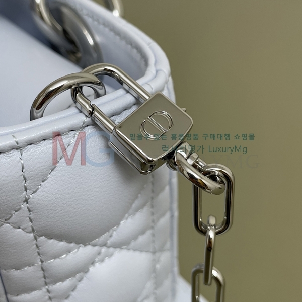 ��� ���̵� �� ���̹� M599090-101