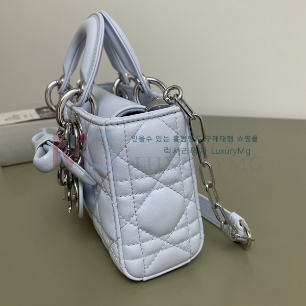 ��� ���̵� �� ���̹� M599090-101