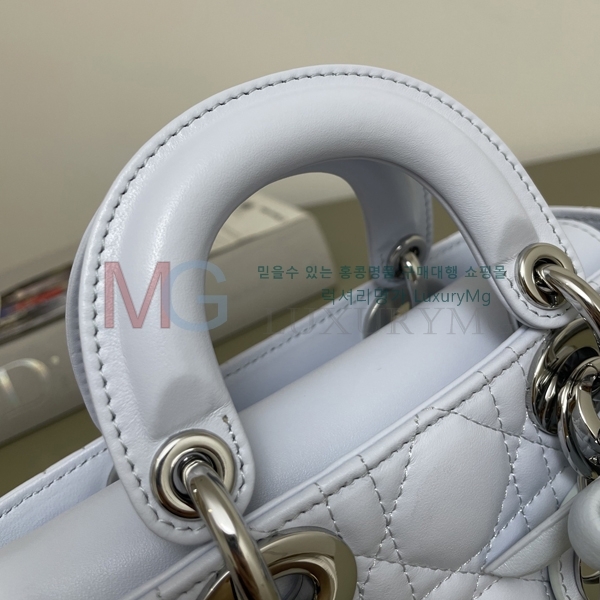 ��� ���̵� �� ���̹� M599090-101