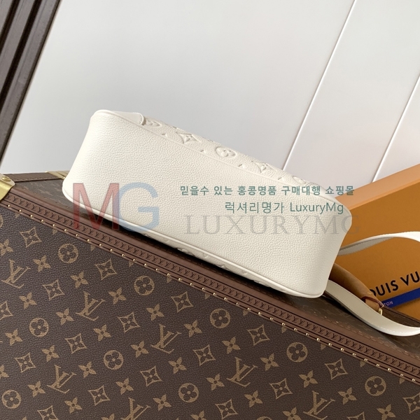���̺��� ��ī�̶��� PM M29153-1