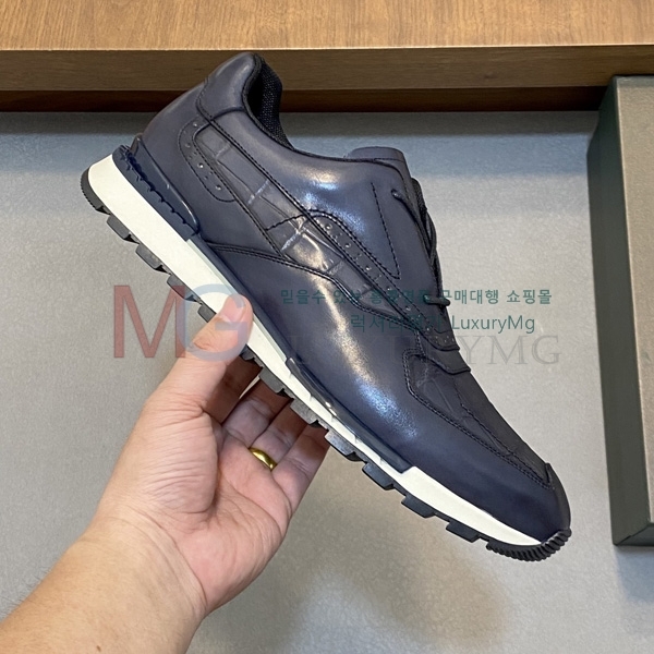 ���� ���ڷ� ��ġ�ڸ� �ȭ BC688111-1