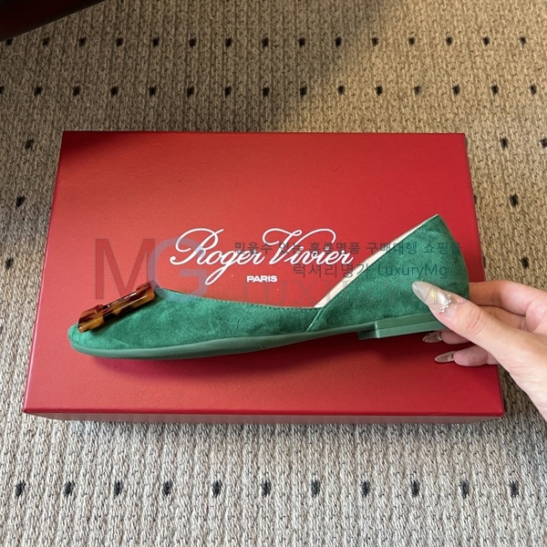 ������� �÷����� R877062-1