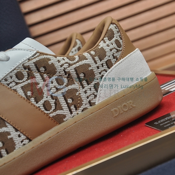 ���� ��� �ȭ D6330511-3