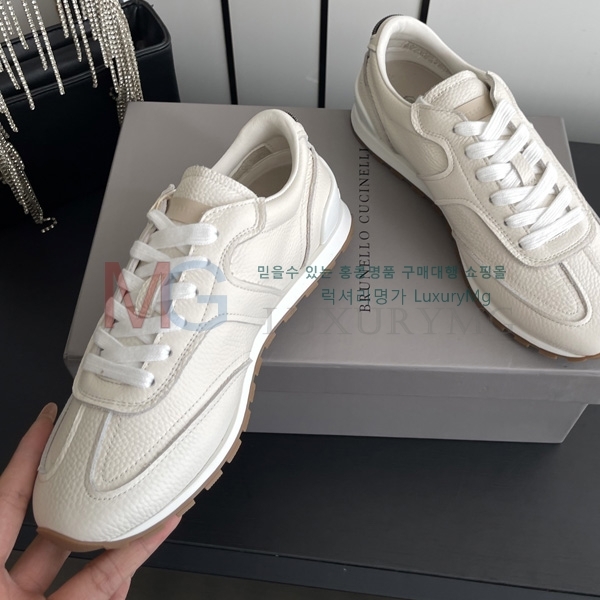  �������� ���ڷ� ��ġ�ڸ� �ȭ BC68831-1