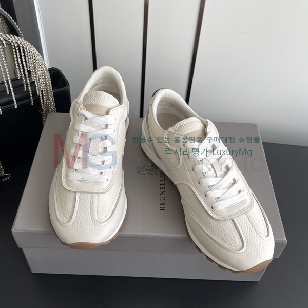  �������� ���ڷ� ��ġ�ڸ� �ȭ BC68831-1