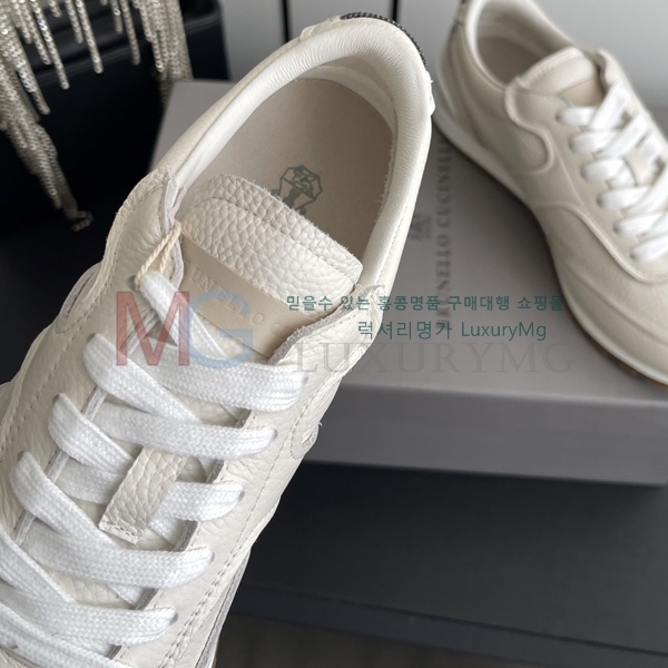  �������� ���ڷ� ��ġ�ڸ� �ȭ BC68831-1