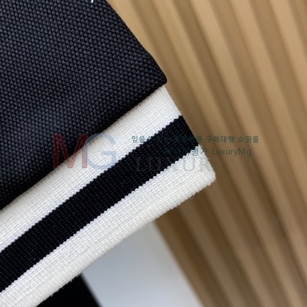 ���� ����� ī�� ����Ƽ P11564-1