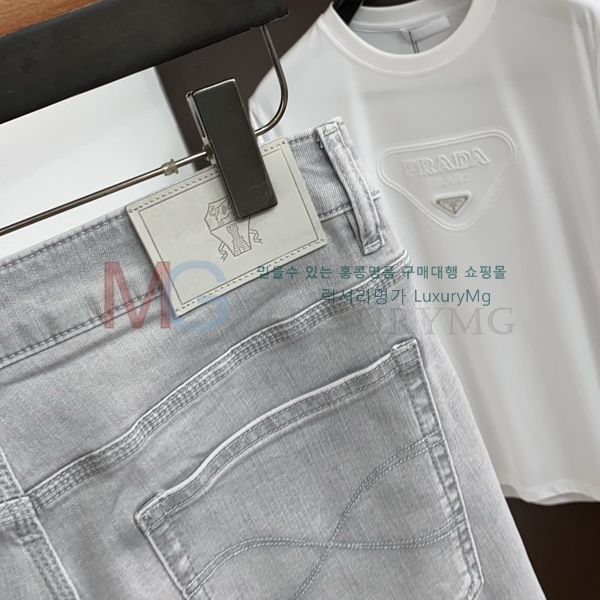 ���� ���ڷ� ��ġ�ڸ� �ݹ��� BC864883-1