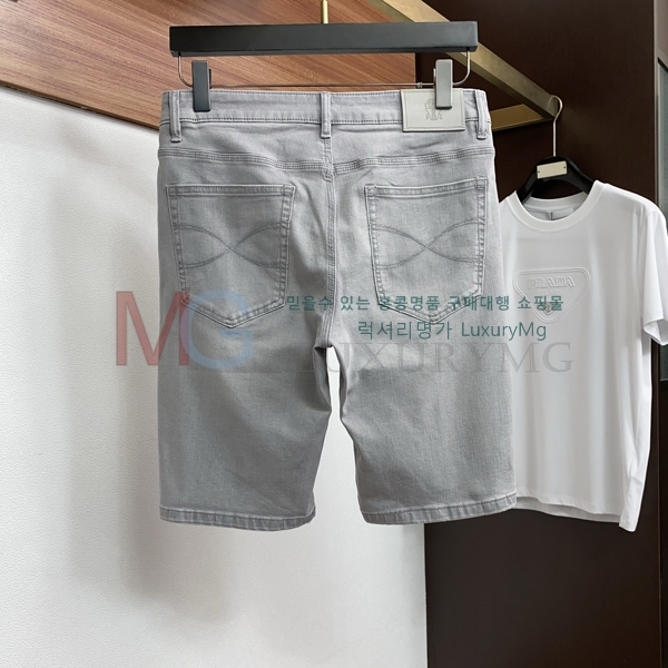 ���� ���ڷ� ��ġ�ڸ� �ݹ��� BC864883-1