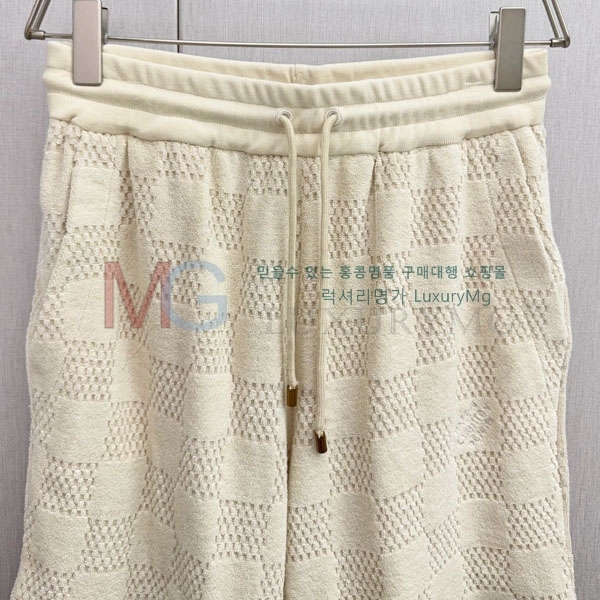 ���� ���̺��� �ݹ��� L28966