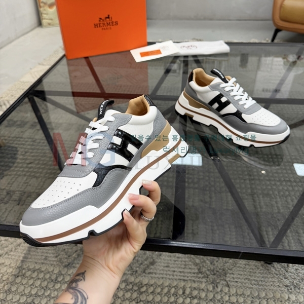 ���� �����޽� �ȭ HR906552-4