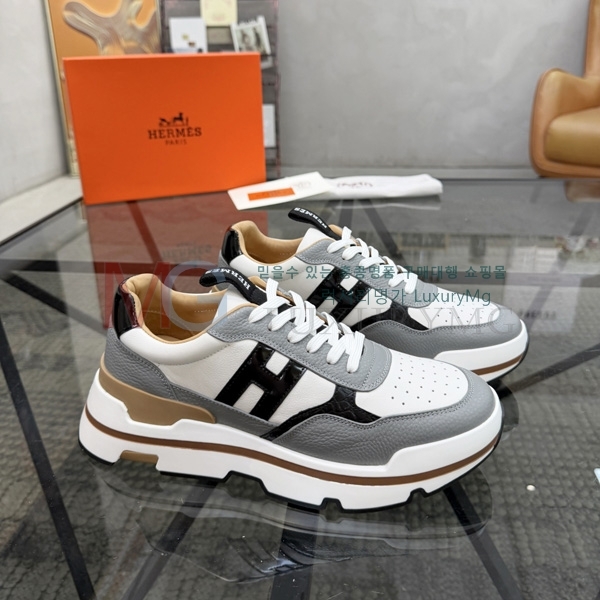 ���� �����޽� �ȭ HR906552-4