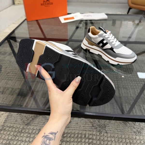 ���� �����޽� �ȭ HR906552-4