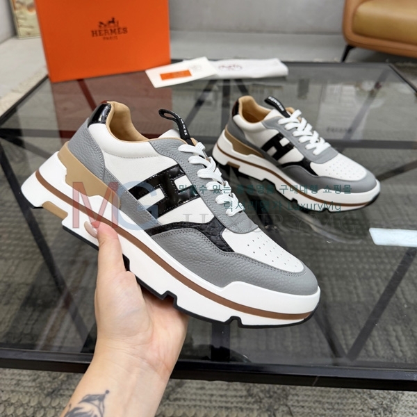 ���� �����޽� �ȭ HR906552-4