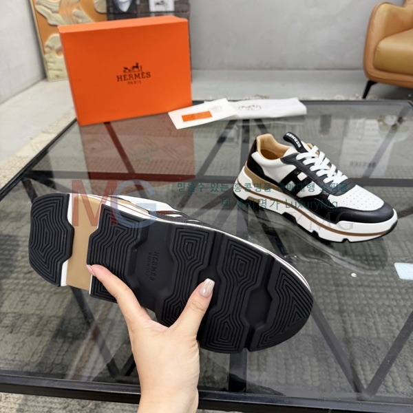 ���� �����޽� �ȭ HR906552-2