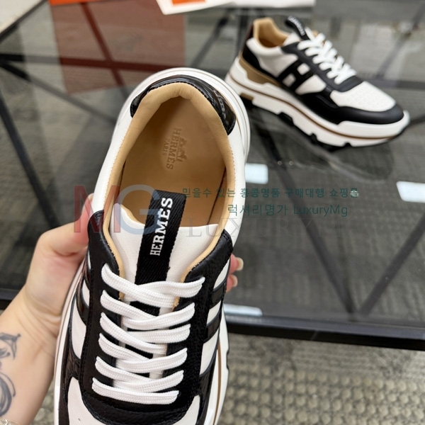 ���� �����޽� �ȭ HR906552-2