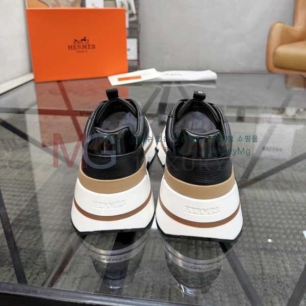 ���� �����޽� �ȭ HR906552-1