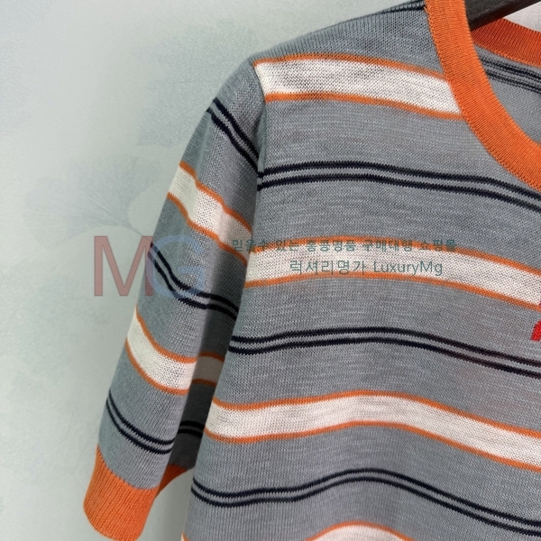 ���� �̿�̿� ���� Ƽ���� MU4564788-1