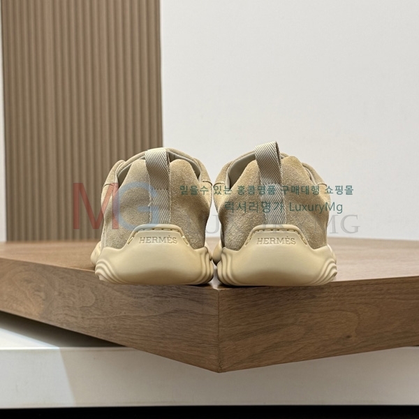 ���� �����޽� �ȭ HR93504-4